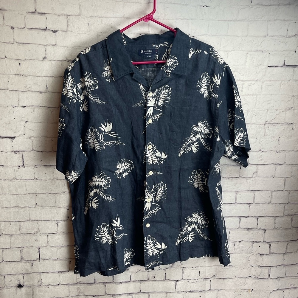 Cremieux size XL navy blue with cream palm design linen short sleeve shirt
